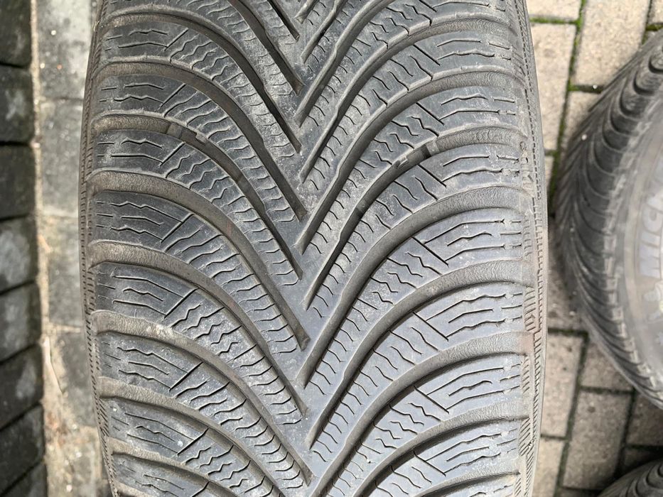 Felgi ENZO 17” + opony zimowe (z 2017 roku) michelin Apli. 5 215/60