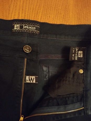 Продам фирменные мужские джинсы
