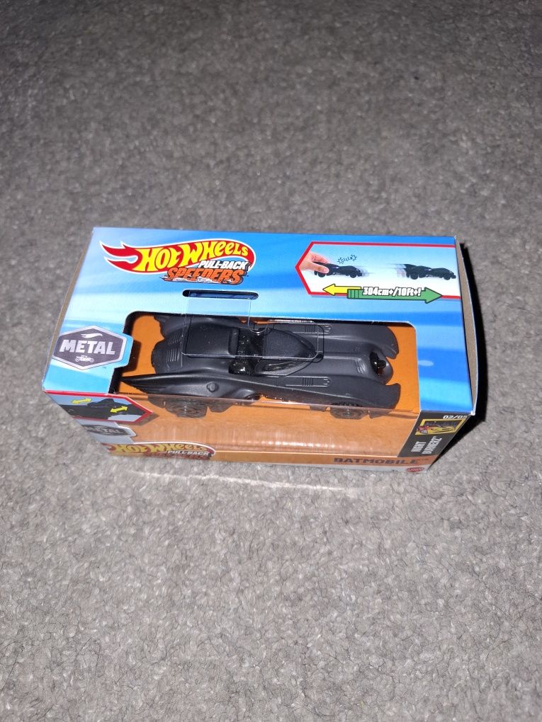 Hot Wheels Pull Back Speeders Barbie & Batmobile