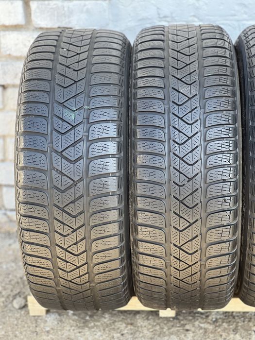 Топова шина‼️215/55 R17 Pirelli SottoZero 3 6.4мм 2023 рік