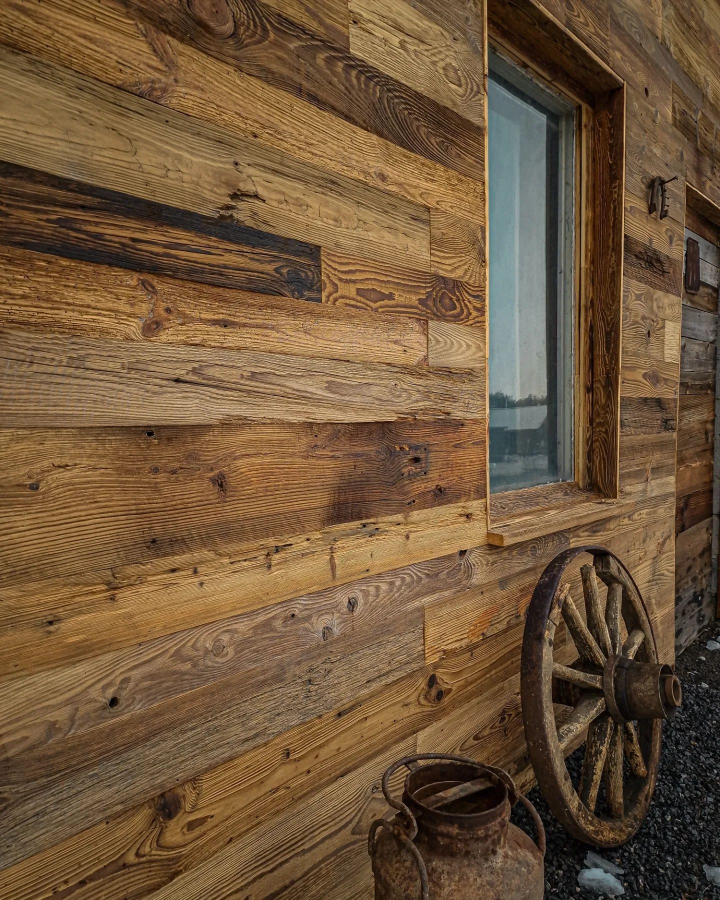 Stare drewno deski rustykalne na meble ściany półki stodoły panele