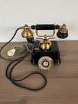 Antyk telefon w stylu francuskim, wyprodukowany w Japonii
