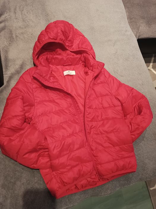 Kurtka pikowana czerwona 134/140 h&m przejściowa
