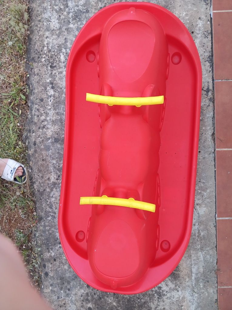 Baloiço novo,nunca usado.