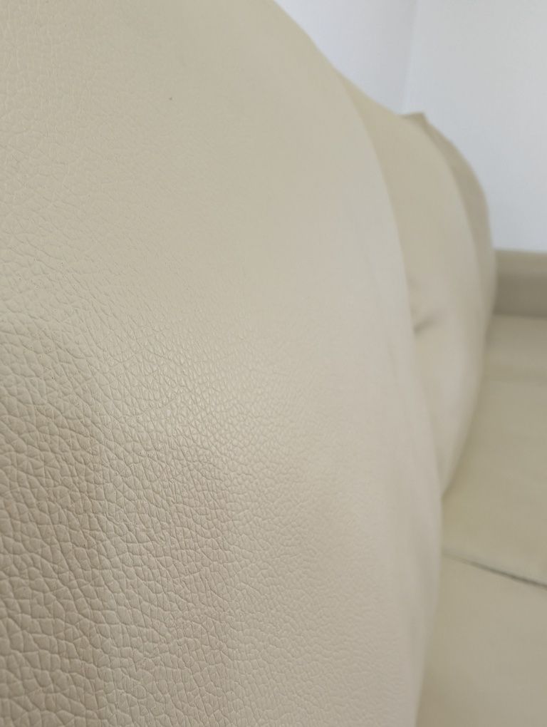 Sofá de canto bege 3 lugares com chaise ótimo estado!