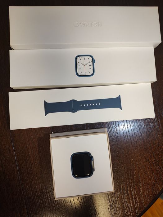 Apple Watch 7 GPS + cellular, koperta 45 mam z aluminium