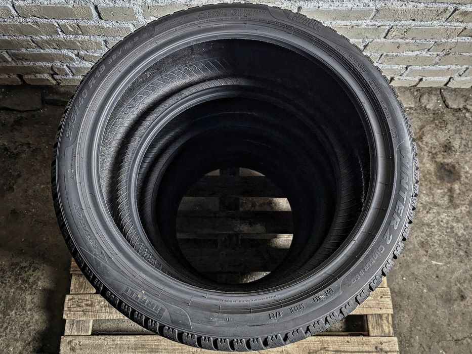 Нові 215/40r18 Pirelli | 2024 | 9.5mm | Italy | Преміум зимові шини