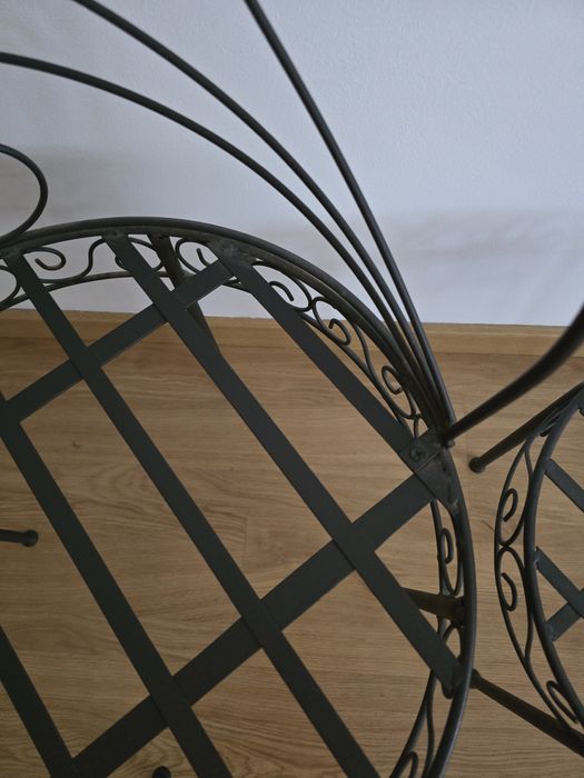 Cadeira em ferro e banco