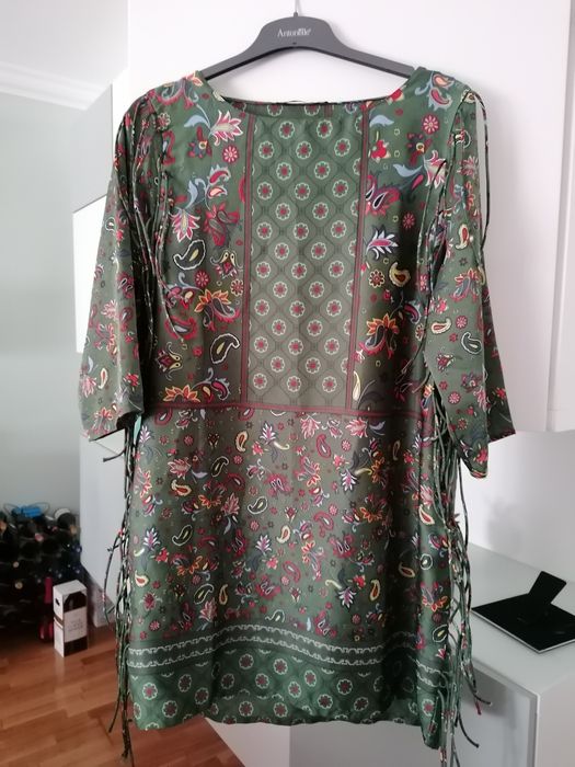 Vestido/túnica com folhos laterais acetinada - da Code tamanho XL
