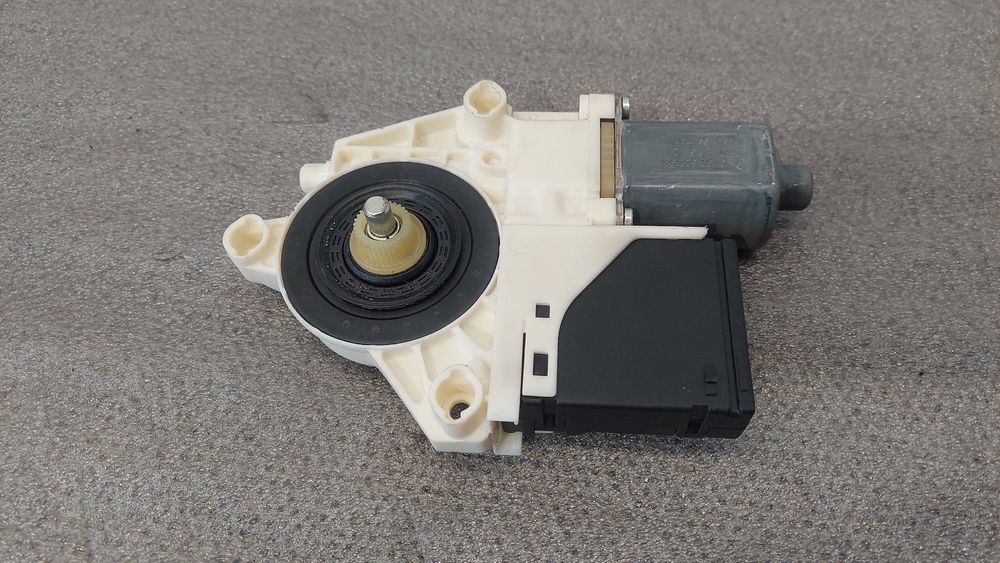 Motor vidro trás direito RENAULT Megane III (BZ0_)