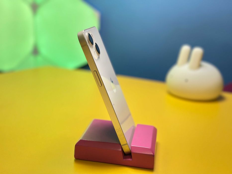 Смартфон Apple iPhone 13 256GB Starlight (147548) Б/У З ГАРАНТІЄЮ