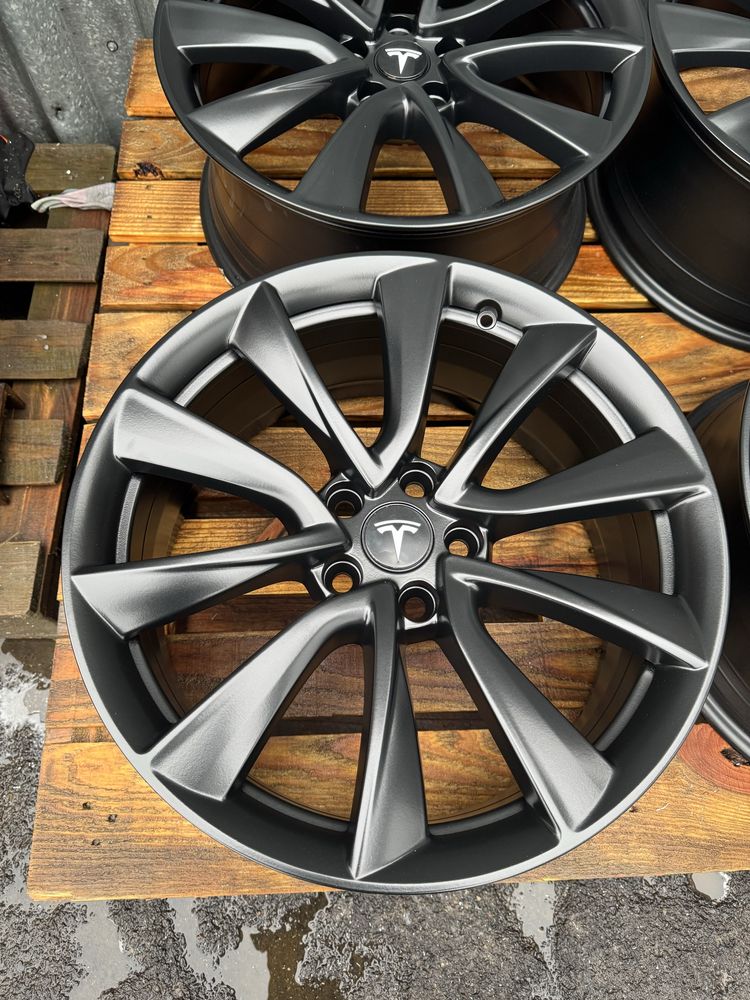 Диски 5/114.3r19 tesla model 3 original
