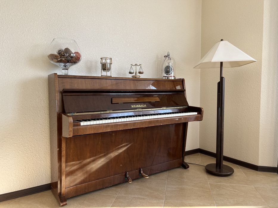 Фортепіано Weinbach