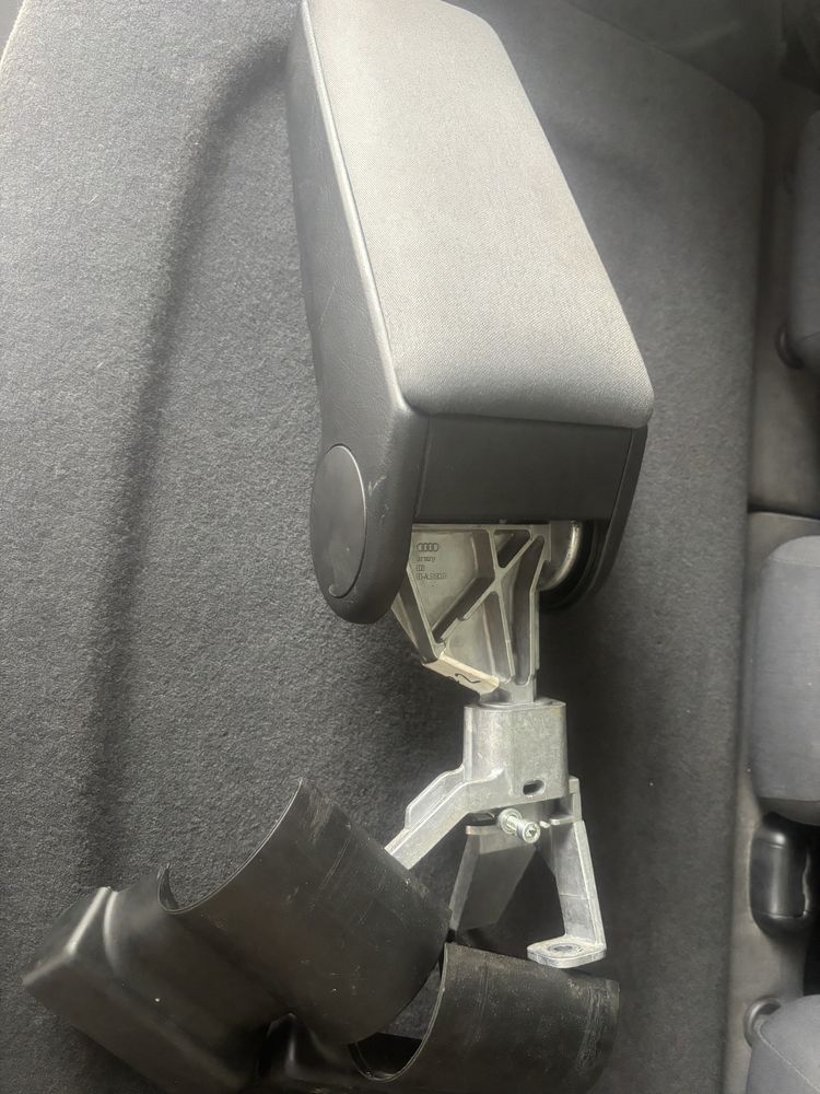 Podłokietnik Seat leon 1 (1m)