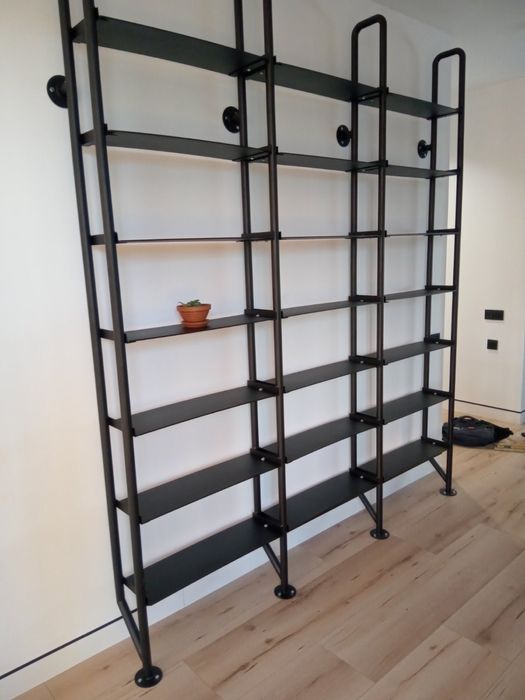 Вироби з нержавіючої сталі та чорного металу, перила та поручні з нж