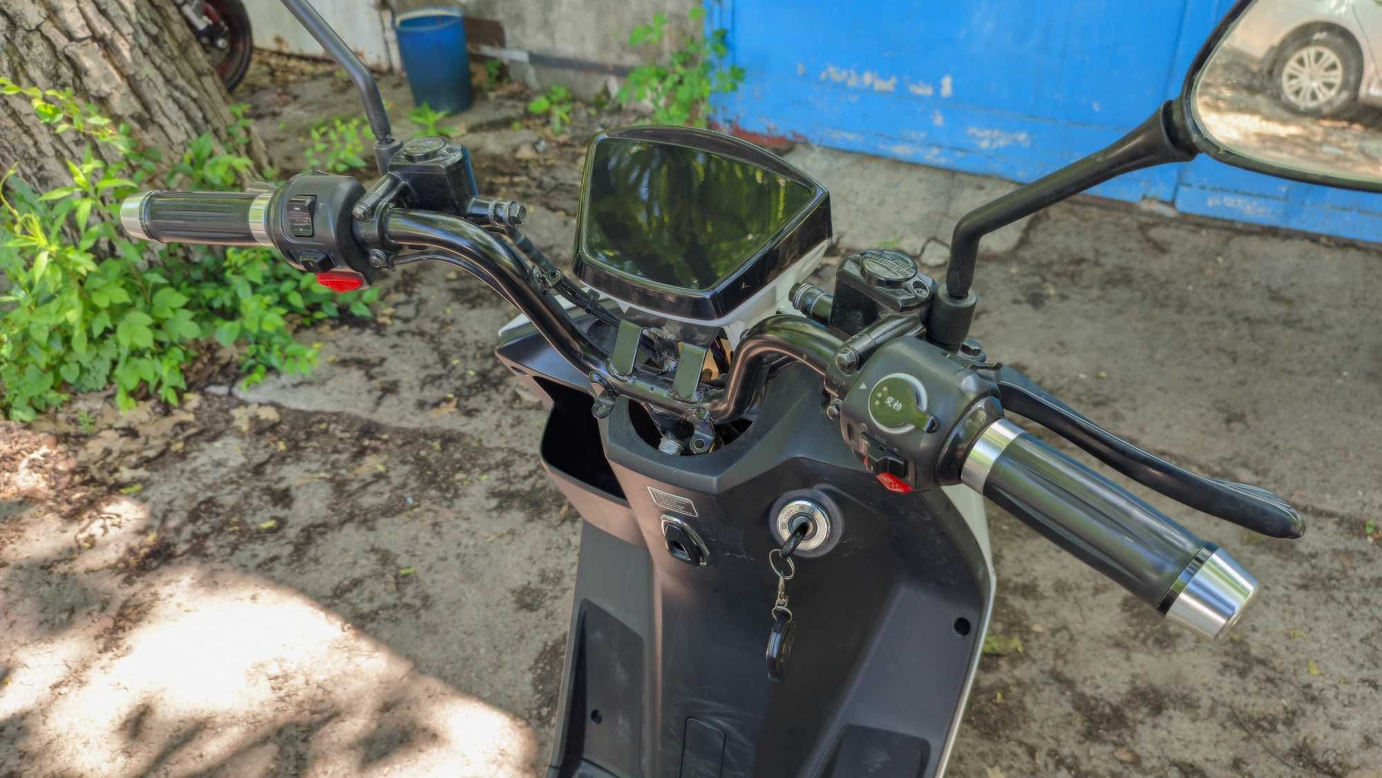 Електроскутер AIMA M3 Li 1200w