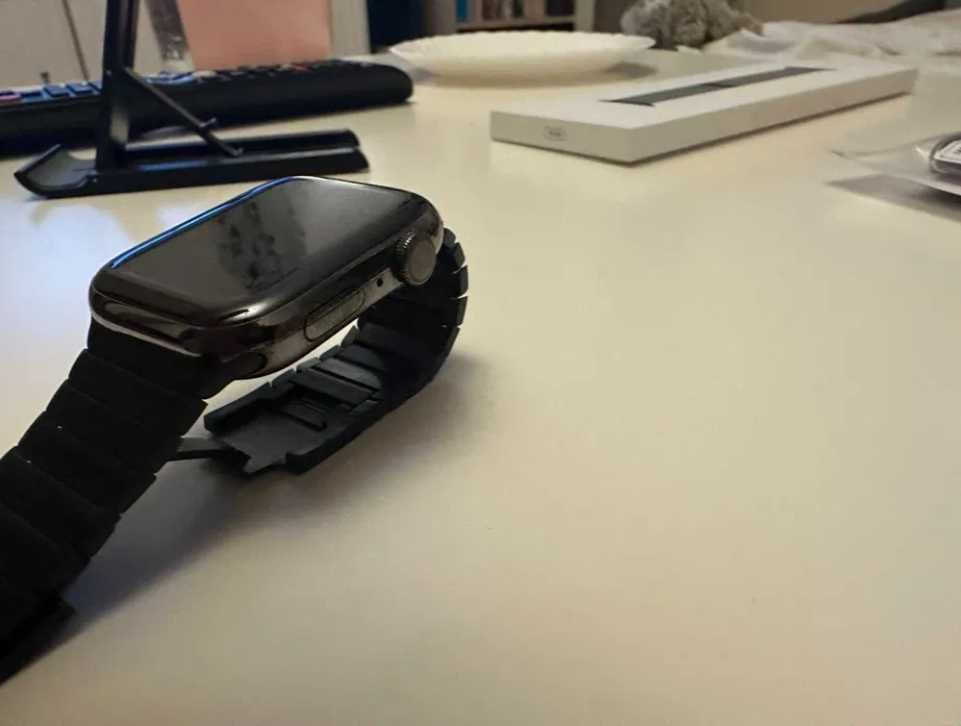 APPLE Watch 9 GPS + Cellular 45mm mocny grafit