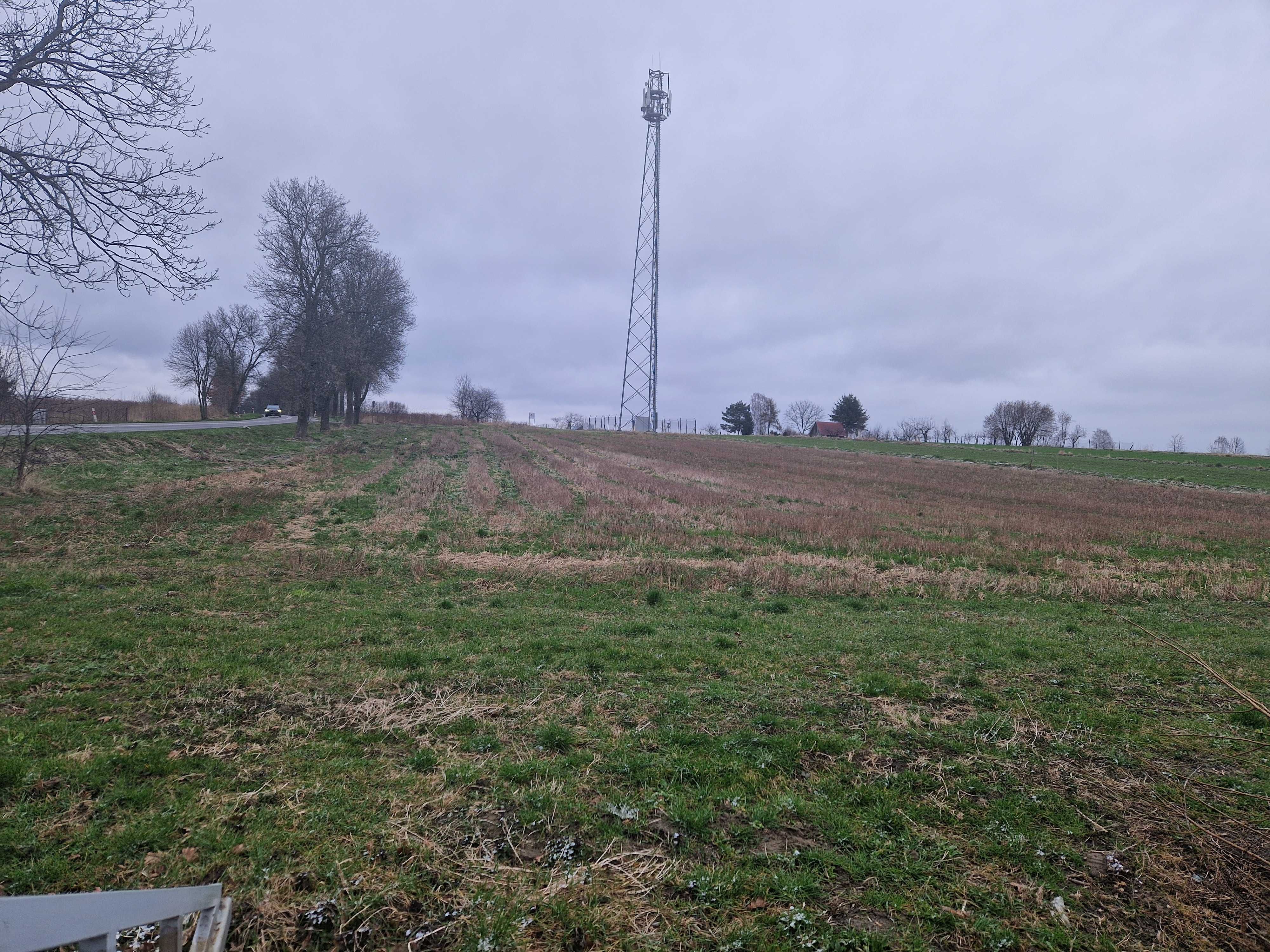 Działka INWESTYCYJNA/PRZEMYSŁOWA budowlana Henin Poniatowa