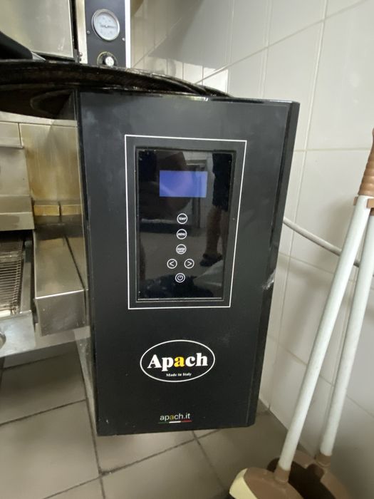 Піч для піци конвеєрна Apach