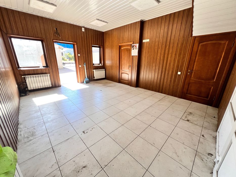 Офіс склад та виробниче приміщення з власним двором