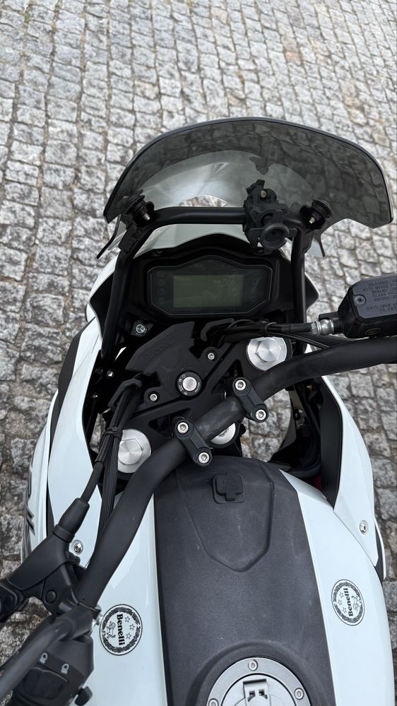 Moto TRK Benneli 250
