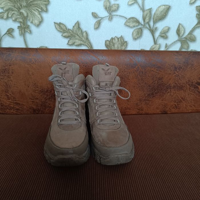 Черевики  берці .