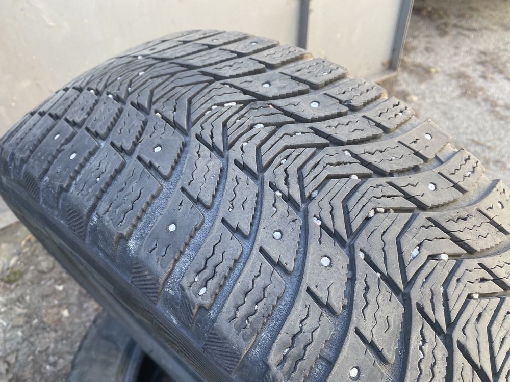 Резина зимняя протектор почти новая Michelin 205/55 r16