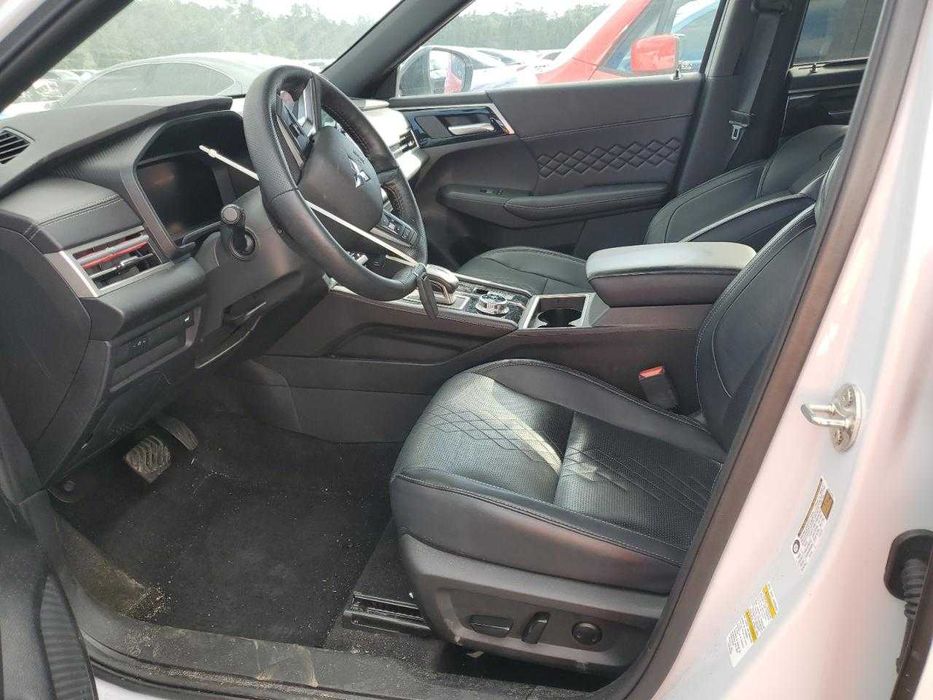 2024 Mitsubishi Outlander SEL