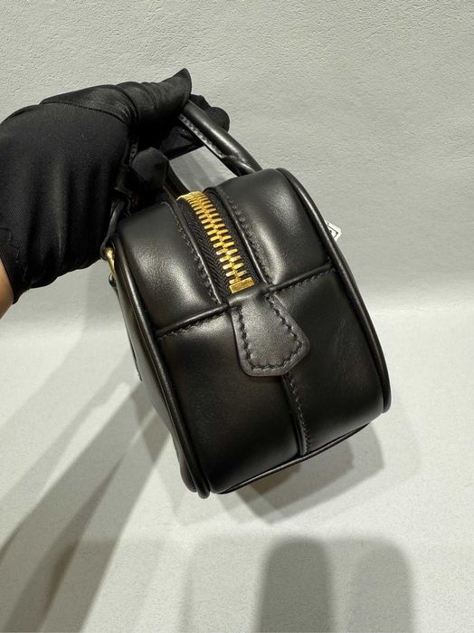 MiuMiu Czarna Torebka 2025 - Luksusowy i Moderny Design