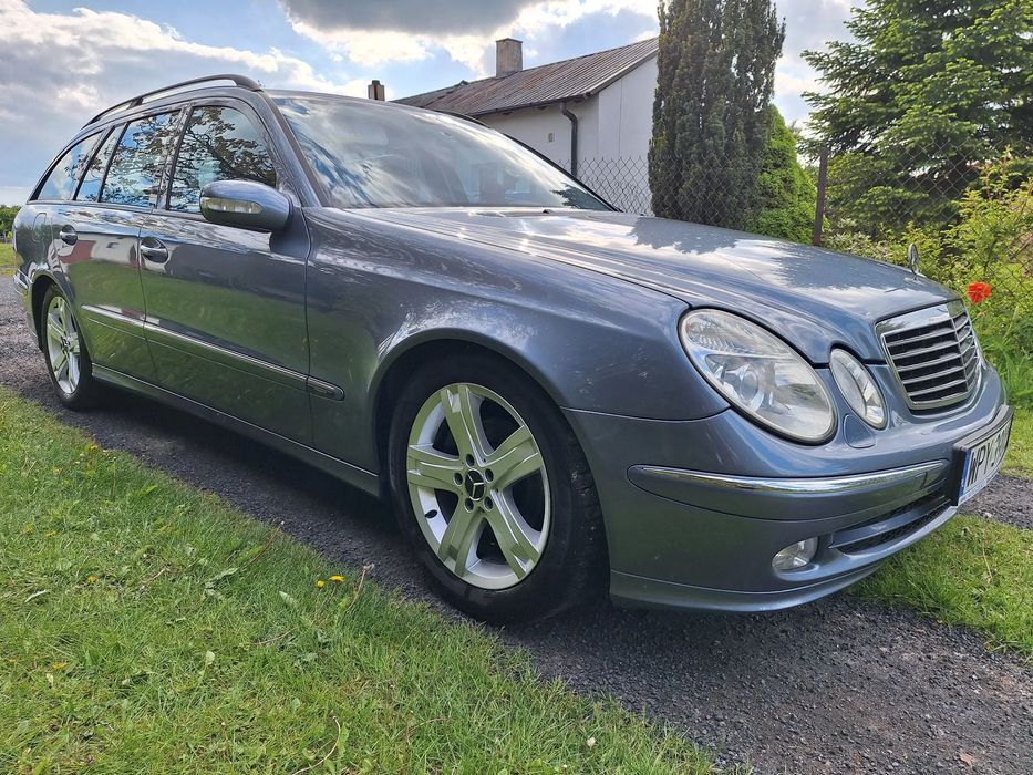 Mercedes-Benz Klasa E Mercedes W211 2,2CDI manual 2x koła 7osób klima 4strefy