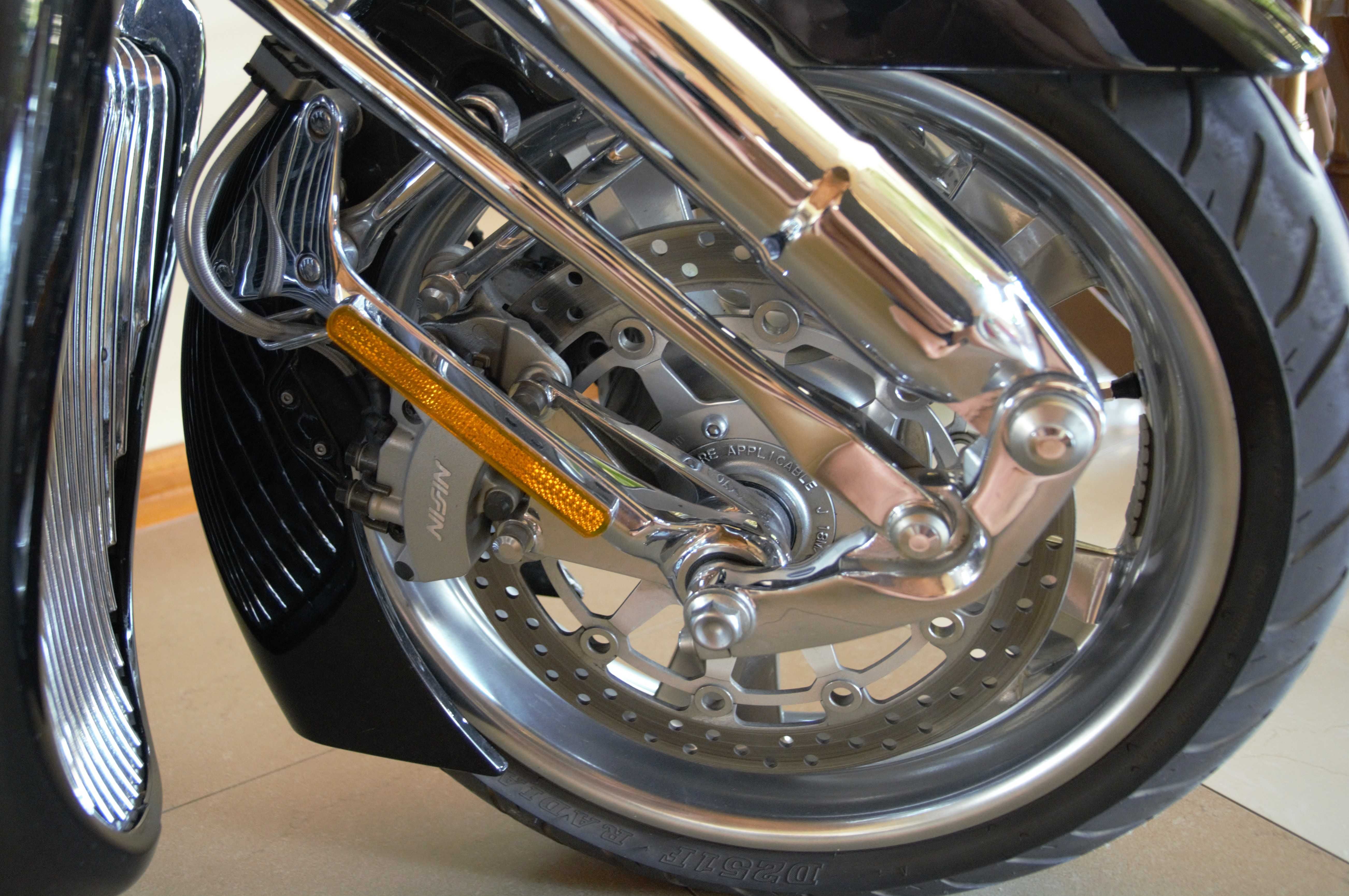 Motocykl Honda RUNE
