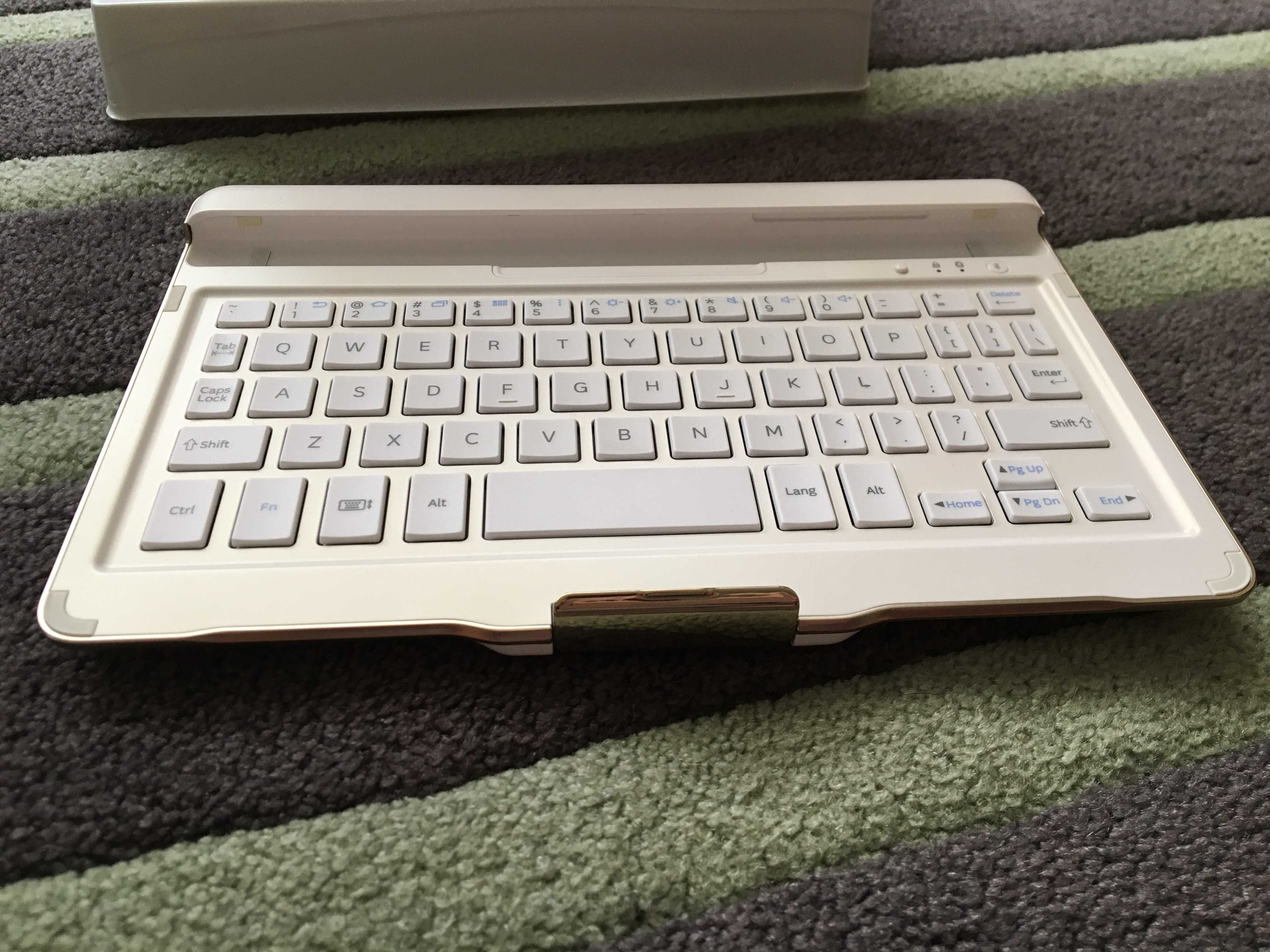 Teclado Samsung Galazy Tab S8.4'White (NOVO)