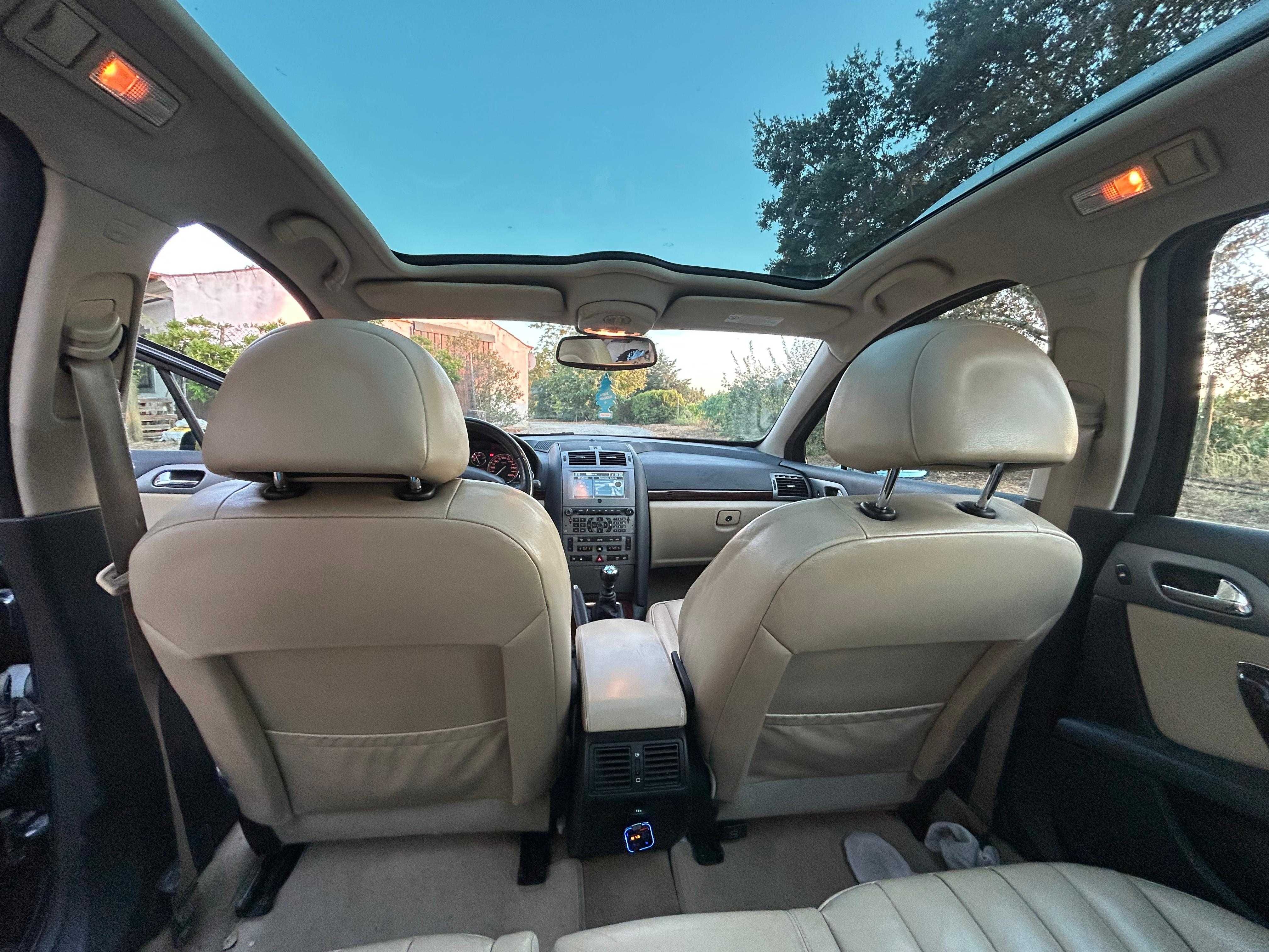 Peugeot 407 SW 2.0 HDi – Elegância, Conforto e Espaço!