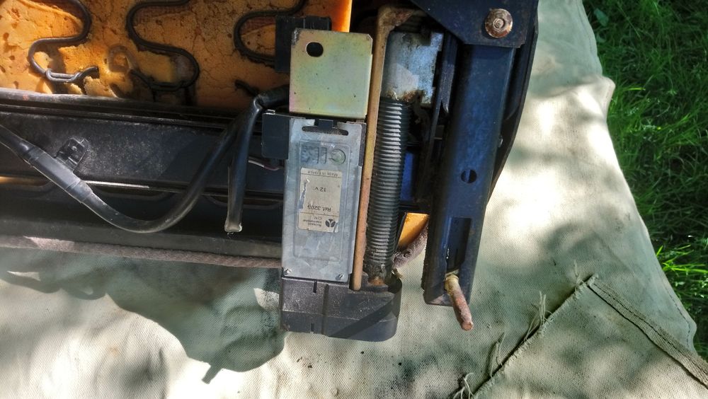 Сиденья велюр от рено 25