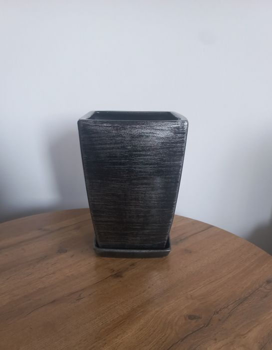 Duża ceramiczna doniczka