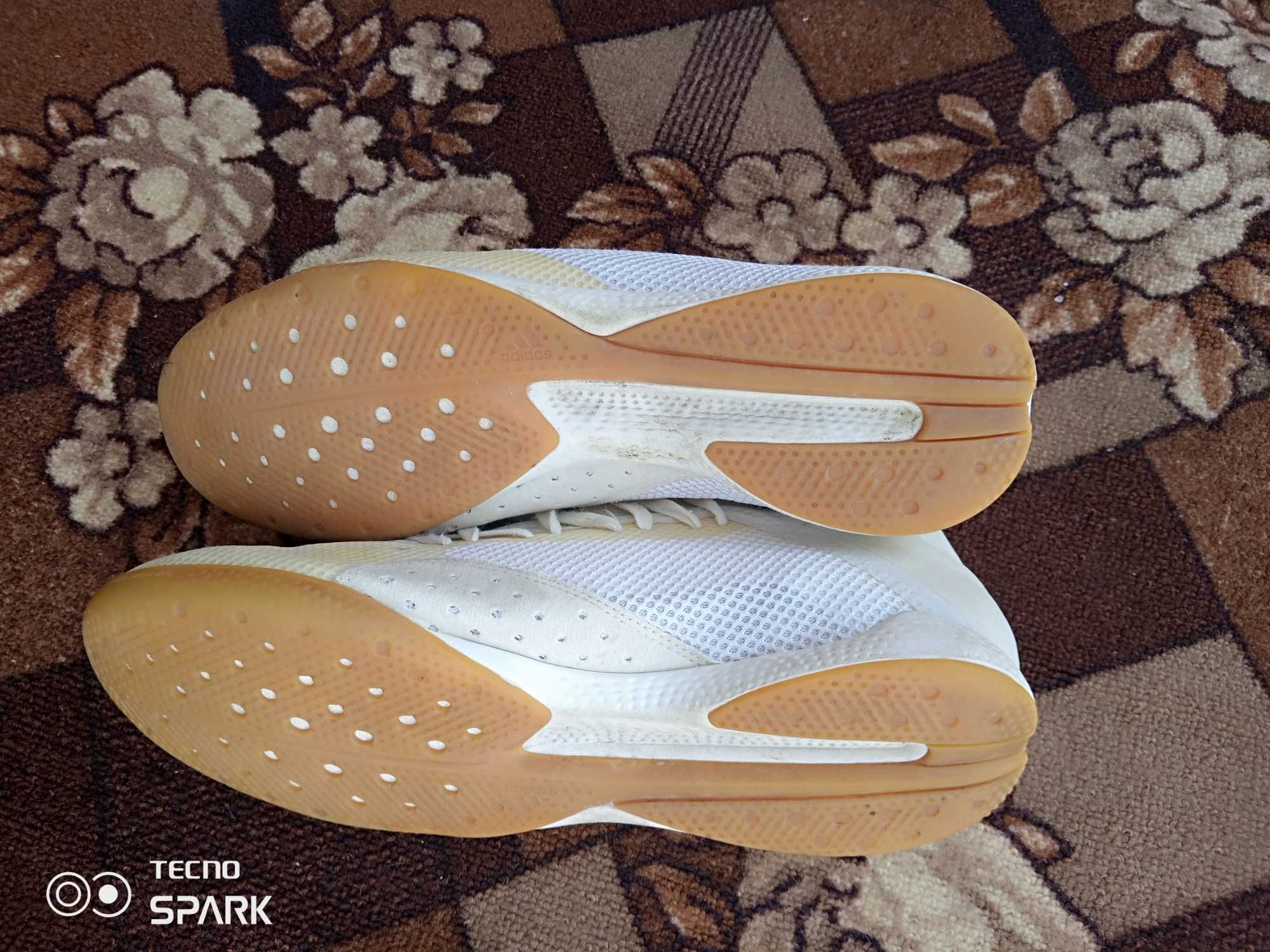 Кросівки adidas 46 розмір