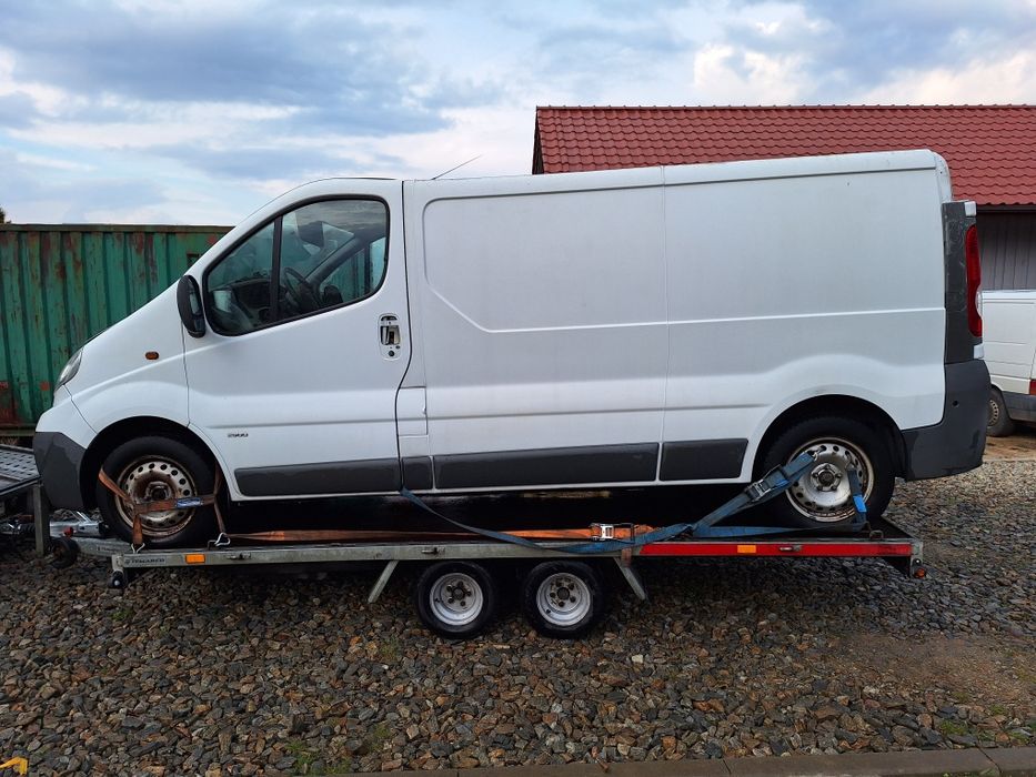 Opel vivaro Lift ( trafic primastar )2011 2.5 cdti na części