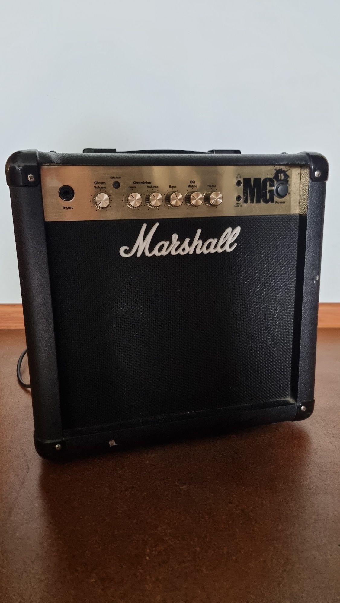 Gitara elektryczna rock Queen + wzmacniacz gitarowy Marshall MG15 40 w