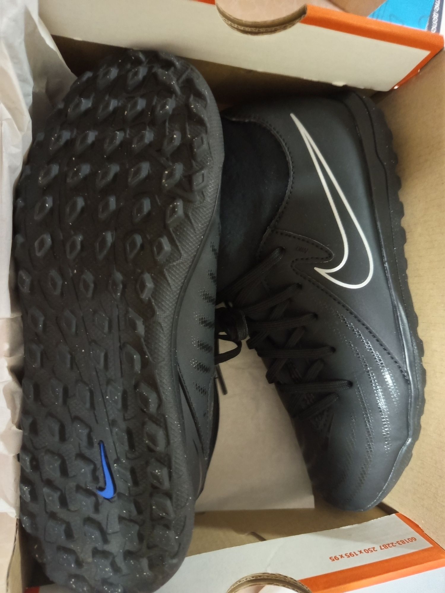 Дампи, сороконожки Nike phantom luna, нові  23.5 см