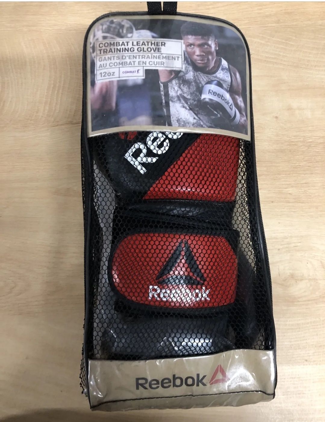 Боксерские перчатки Reebok Combat 12 Oz