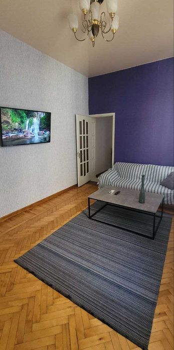 Сдам до травня. Від ріелтора. 2 кімнатна, Осипова/Троїцька.