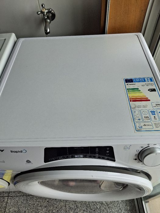 Maquina de secar com bomba de calor como nova  com pouco uso.