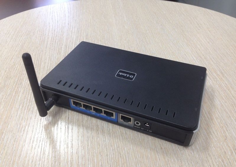 Роутер Wi-Fi D-Link DIR-400