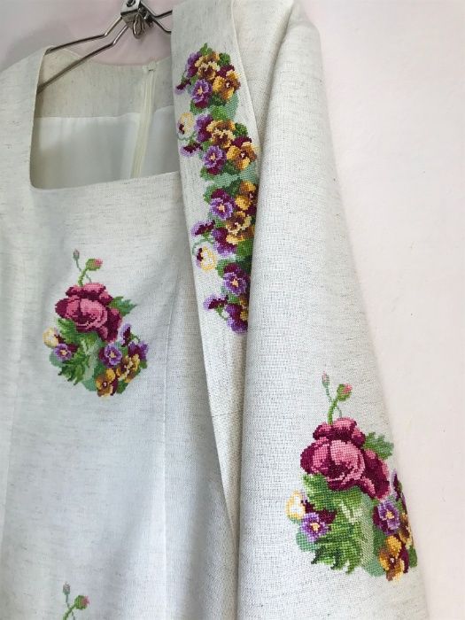 українська вишивка, плаття, хрестик, квіти, ручна робота