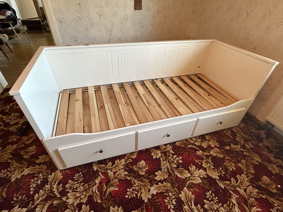 Łozko Hemnes białe 80/160x200 + 2 materace