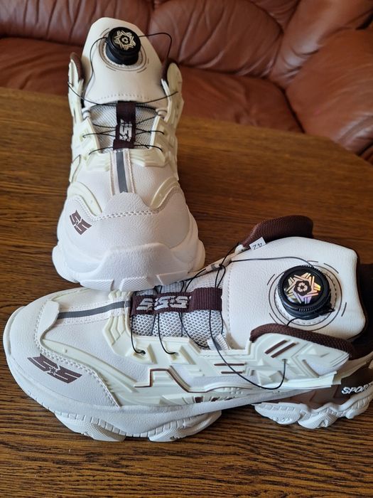 Nowe buty sportowe