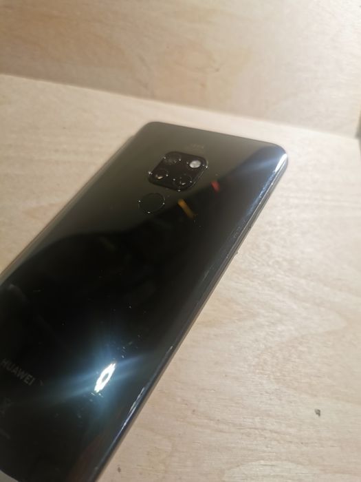 Huawei Mate 20 4/128 Gb Ładny