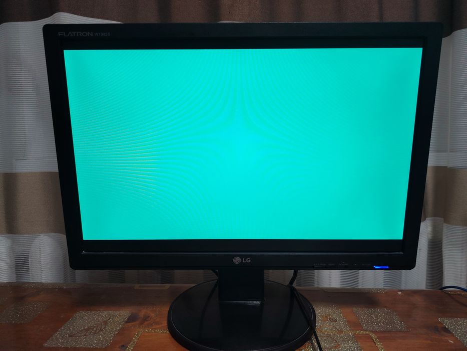 !!!Є ТОРГ!!! Монитор LG 1440x900p