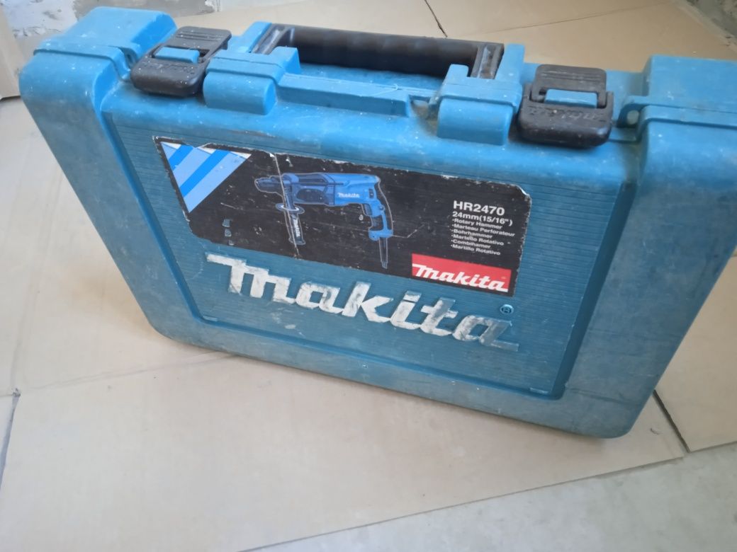 Перфоратор Makita 2470