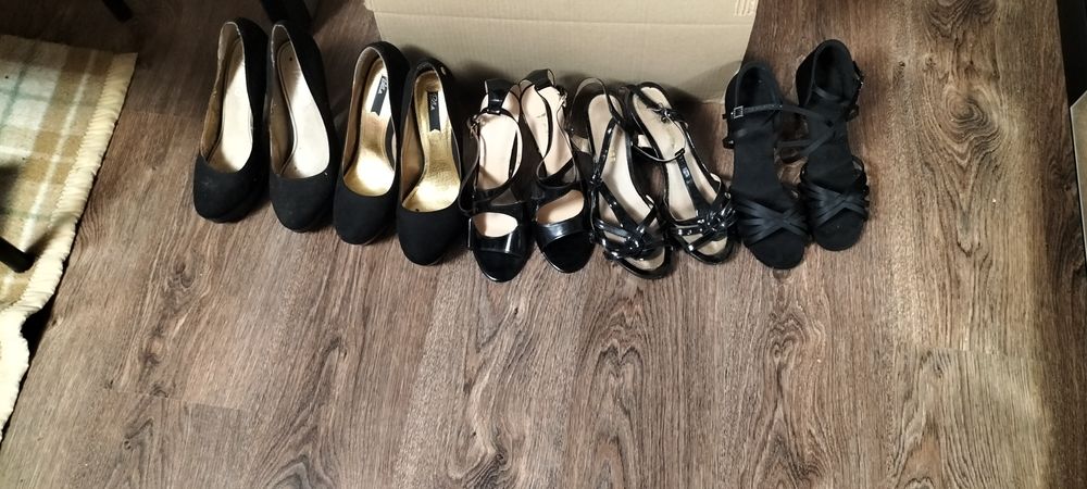 Туфлі і босоніжки; танцювальні і вечірні 40 ; 41